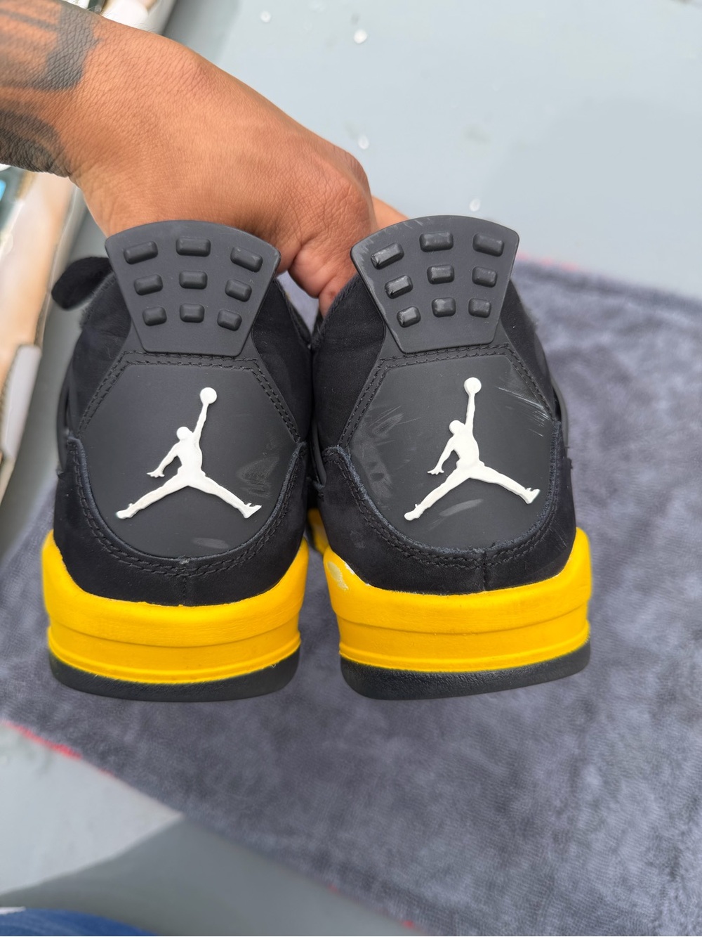 Size 6.5Y Air Jordan 4 Retro Thunder Black/Yellow - Picture 5 of 14